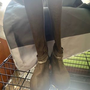 Size 13 little girls knee high zipper boots